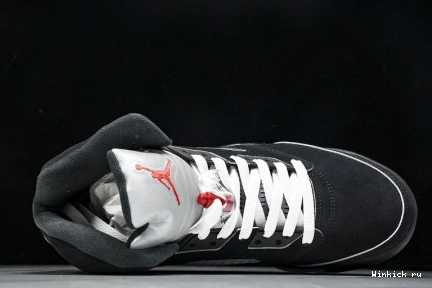 Jordan Reimagined” Metallic Air 5 “Black 0817